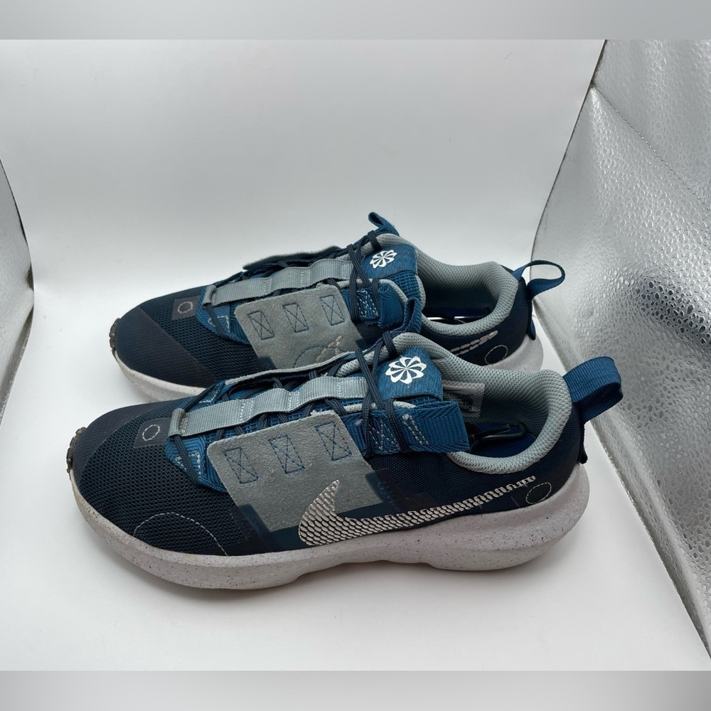 Nike Women's Athletic Shoes - Navy and Gray